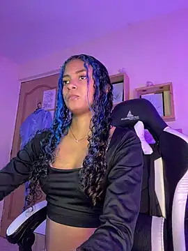 Franchezcaa  online show from 21, 7, 2026