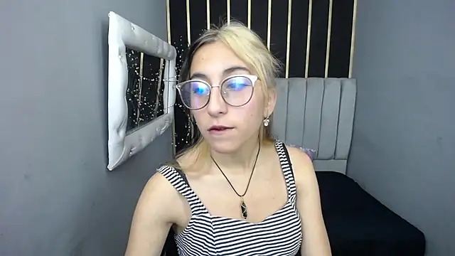 moon shut online show from 6, 3, 2026