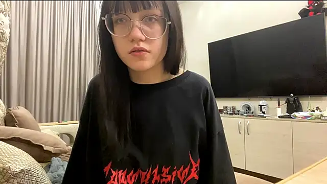 Snapshot of LoidaTrytten chatting on 4, 3, 2026 LoidaTrytten online show from 4, 3, 2026