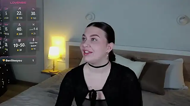 Snapshot of HermioneMoon chatting on 7, 3, 2026 HermioneMoon online show from 7, 3, 2026