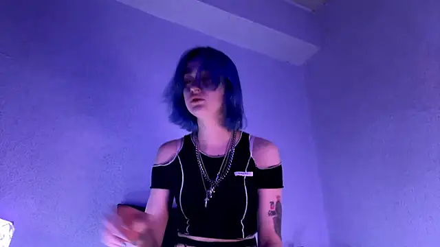 PeachyLuna online show from 8, 3, 2026