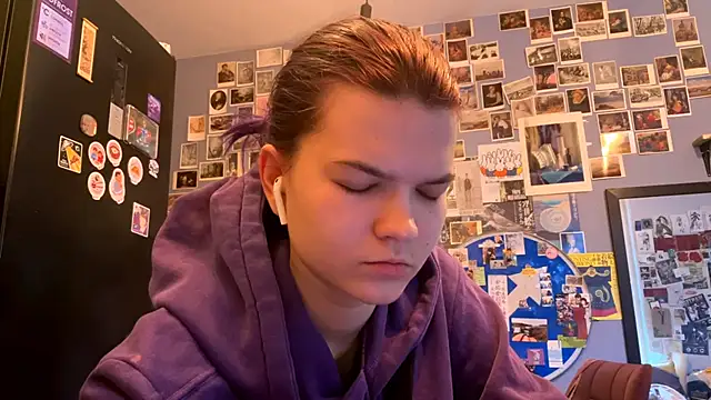 Snapshot of gorepyputa chatting on 9, 3, 2026 gorepyputa online show from 9, 3, 2026