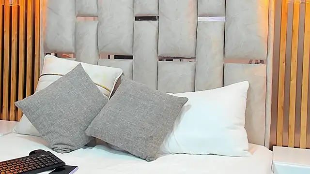 Ammber lennox online show from 21, 3, 2026