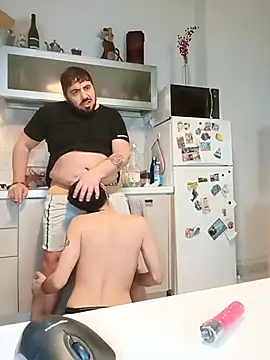 bear skinny online show from 25, 6, 2026