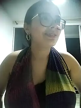 pregnant kitten01 online show from 8, 3, 2026