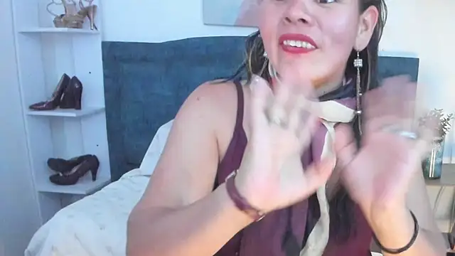 Snapshot of KiaraXMilf chatting on 7, 3, 2026 KiaraXMilf online show from 7, 3, 2026