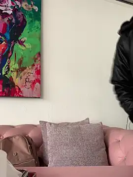Baby Pink Love online show from 29, 4, 2026
