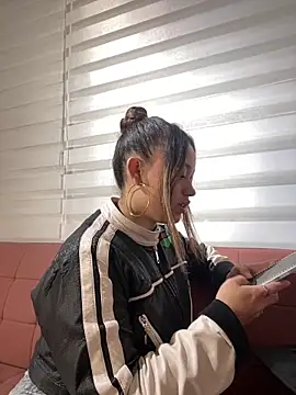 Baby Pink Love online show from 4, 5, 2026