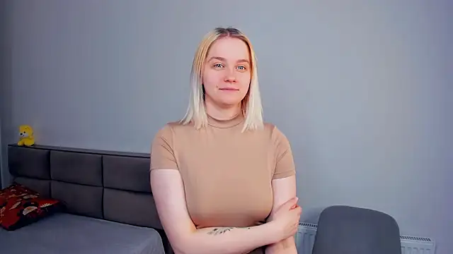 Snapshot of AveIinaStromain chatting on 15, 3, 2026 AveIinaStromain online show from 15, 3, 2026