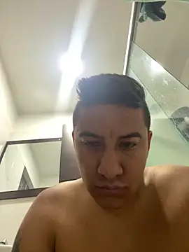 Snapshot of Sneyd10 chatting on 9, 3, 2026 Sneyd10 online show from 9, 3, 2026