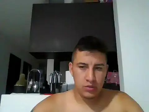 Snapshot of Sneyd10 chatting on 16, 3, 2026 Sneyd10 online show from 16, 3, 2026