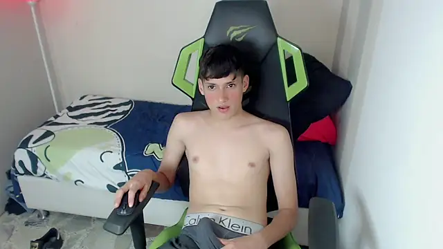 Snapshot of Pablito_junior chatting on 4, 3, 2026 Pablito junior online show from 4, 3, 2026