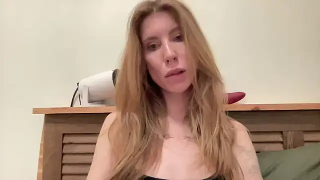 LunaLila7 online show from 18, 3, 2026