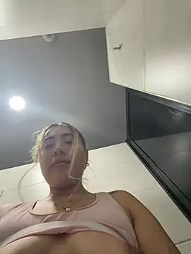 ManuelaVeeleez online show from 20, 3, 2026