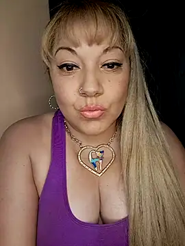 Snapshot of salma_1998 chatting on 4, 3, 2026 salma 1998 online show from 4, 3, 2026