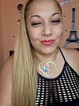 Snapshot of salma_1998 chatting on 8, 3, 2026 salma 1998 online show from 8, 3, 2026