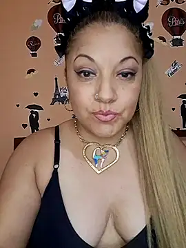 Snapshot of salma_1998 chatting on 16, 3, 2026 salma 1998 online show from 16, 3, 2026