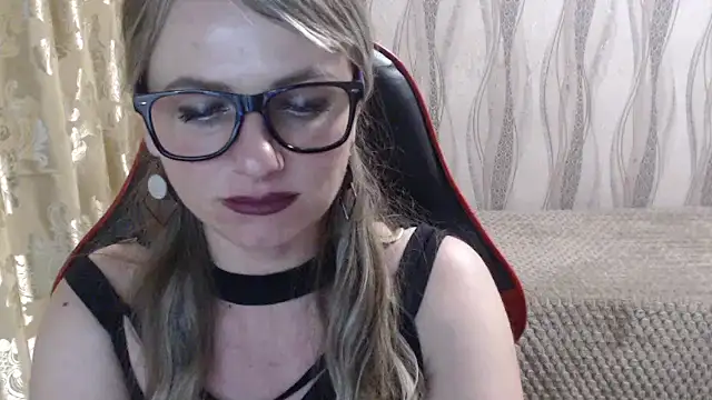 LioraW online show from 22, 3, 2026