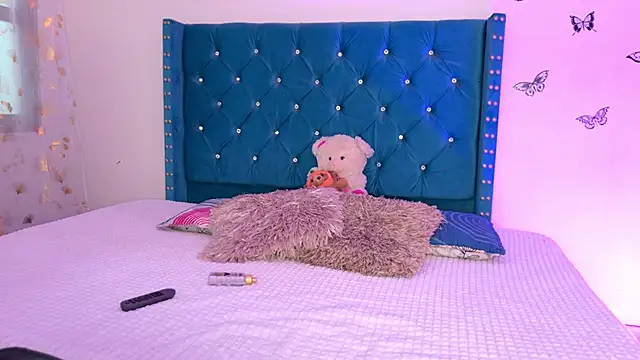  Scarlett-1  online show from 6, 3, 2026