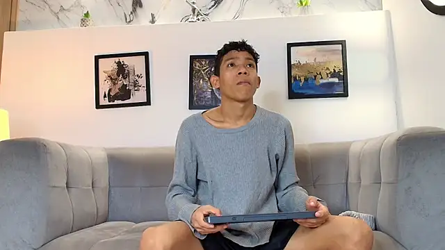 SKINNY BOYXXX online show from 6, 5, 2026