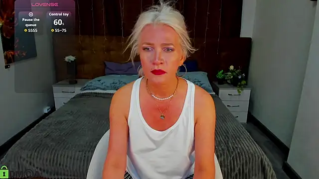 Ledi Luna online show from 28, 4, 2026