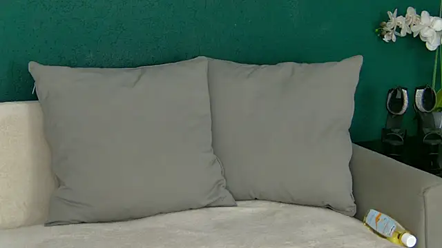 SkinnyNatty online show from 29, 7, 2026