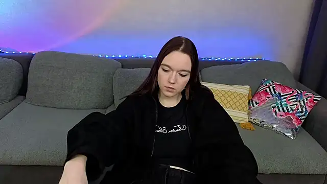 SunyLily online show from 7, 5, 2026