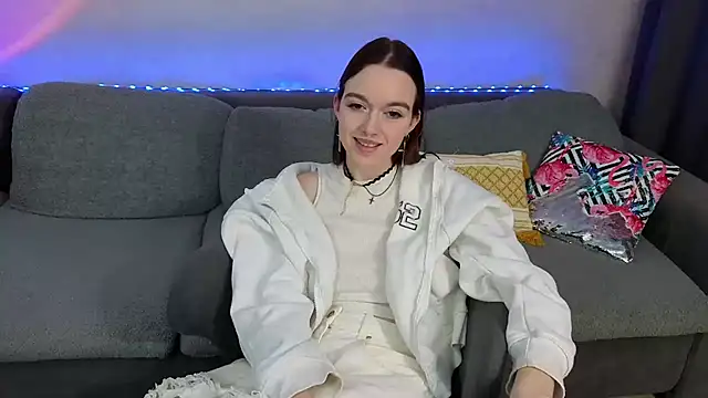 SunyLily online show from 9, 5, 2026