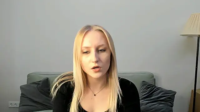 Snapshot of CatarinaGulla chatting on 6, 3, 2026 CatarinaGulla online show from 6, 3, 2026