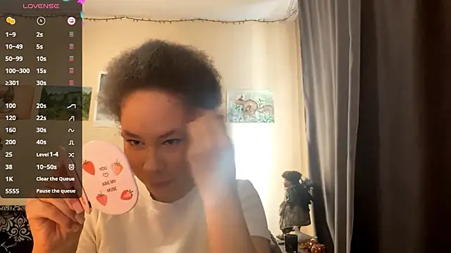 Snapshot of Selena_blom chatting on 15, 3, 2026 Selena blom online show from 15, 3, 2026