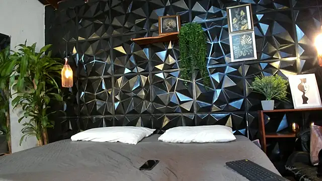 Alicia colton online show from 17, 3, 2026