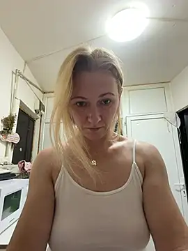 Snapshot of Secret_Ladyx chatting on 6, 8, 2026 Secret Ladyx online show from 6, 8, 2026