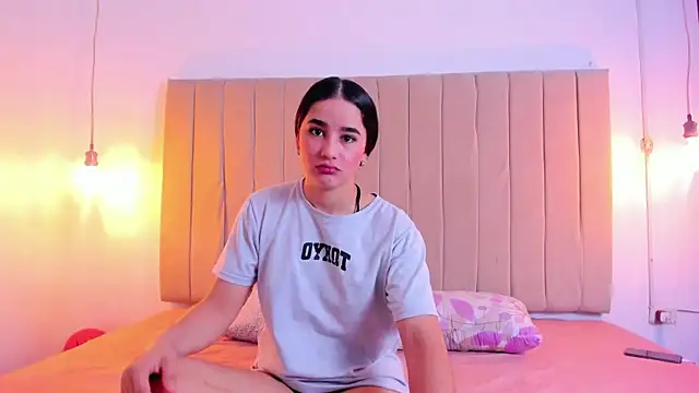 Snapshot of karina_foxi chatting on 18, 3, 2026 karina foxi online show from 18, 3, 2026