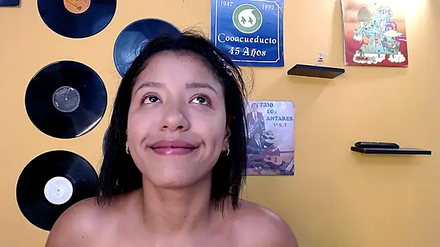 Snapshot of lilithevil32 chatting on 18, 5, 2026 lilithevil32 online show from 18, 5, 2026