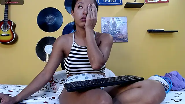 Snapshot of lilithevil32 chatting on 2, 6, 2026 lilithevil32 online show from 2, 6, 2026