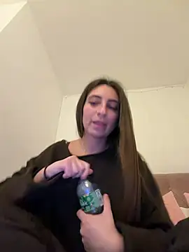 Snapshot of CuteJuliaa chatting on 12, 3, 2026 CuteJuliaa online show from 12, 3, 2026