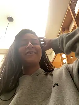 Snapshot of Geovana_blan chatting on 12, 3, 2026 Geovana blan online show from 12, 3, 2026