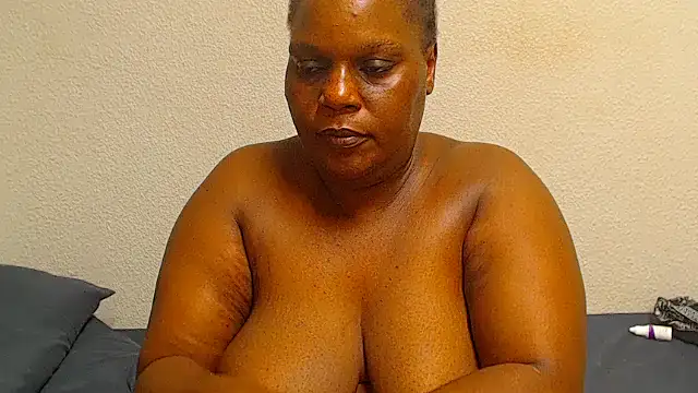 Busty42DDZA online show from 1, 5, 2026