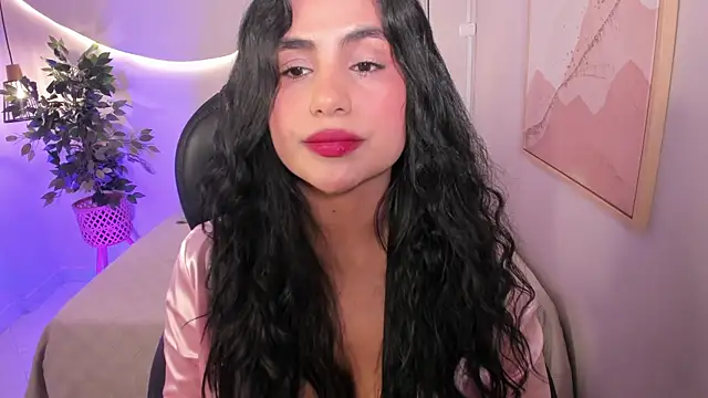 Snapshot of Mara__05 chatting on 2, 7, 2026 Mara 05 online show from 2, 7, 2026