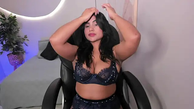 Snapshot of Mara__05 chatting on 6, 7, 2026 Mara 05 online show from 6, 7, 2026