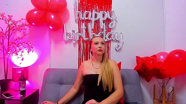 KahiaSmith online show from 11, 5, 2026