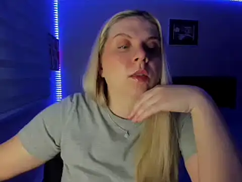 Snapshot of callme_iva chatting on 20, 3, 2026 callme iva online show from 20, 3, 2026