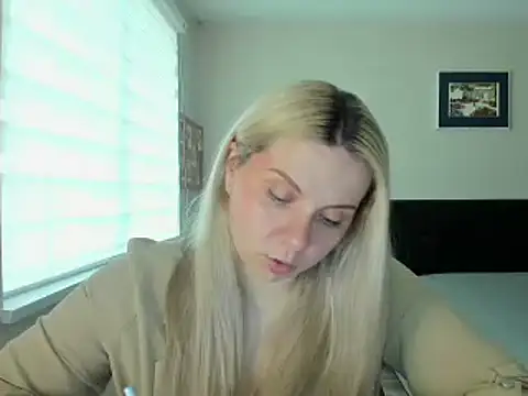 Snapshot of callme_iva chatting on 21, 3, 2026 callme iva online show from 21, 3, 2026