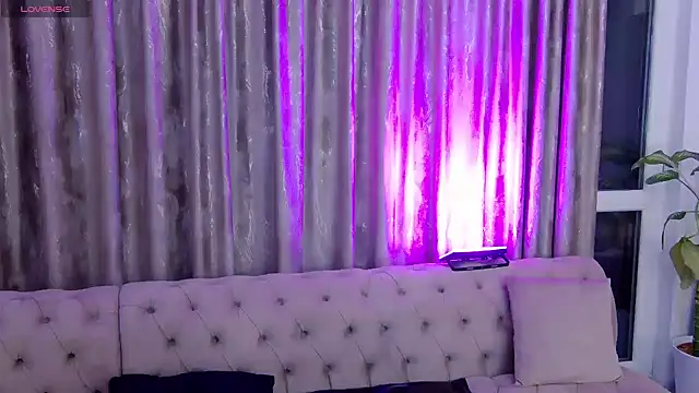 NataliePierce online show from 2, 5, 2026