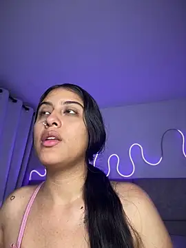 Abrilll2 online show from 18, 3, 2026