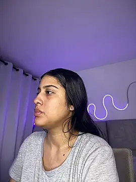 Abrilll2 online show from 20, 3, 2026