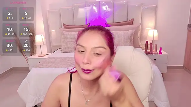 Raven-reyess online show from 2, 5, 2026