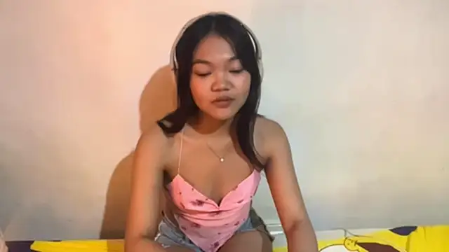 LynneCharley online show from 12, 3, 2026