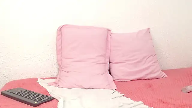sexxylatinx1 online show from 28, 7, 2026