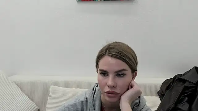 Snapshot of MollyCem chatting on 11, 3, 2026 MollyCem online show from 11, 3, 2026